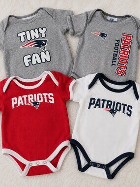 🏈 New England Patriots NFL Baby Bodysuit 4-Piece Lot – 0-6 Months